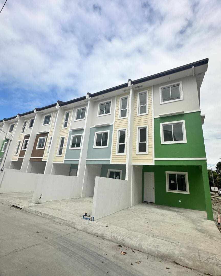 3-Storey Townhouse - Image 1