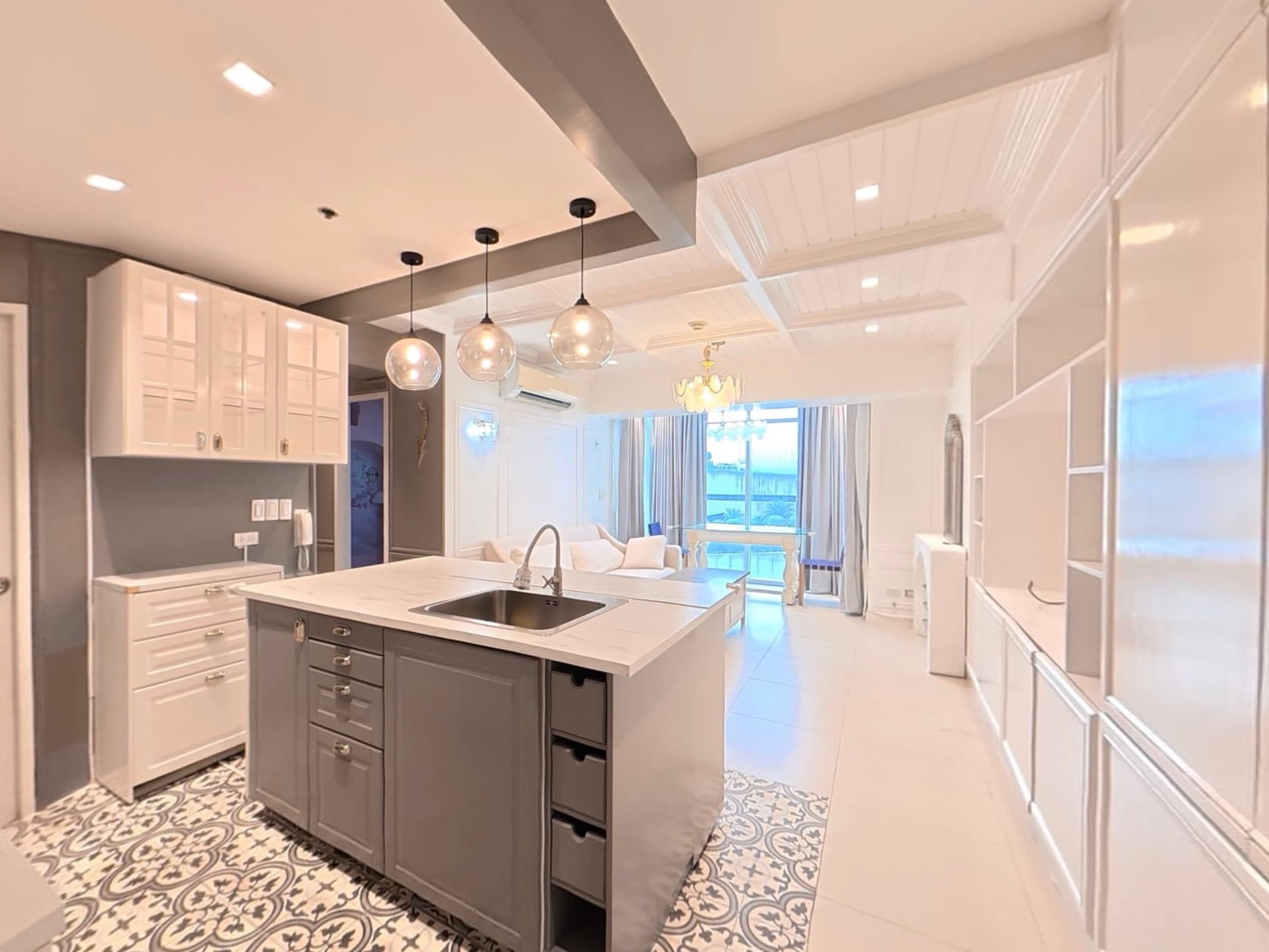 Two Serendra - Image 1